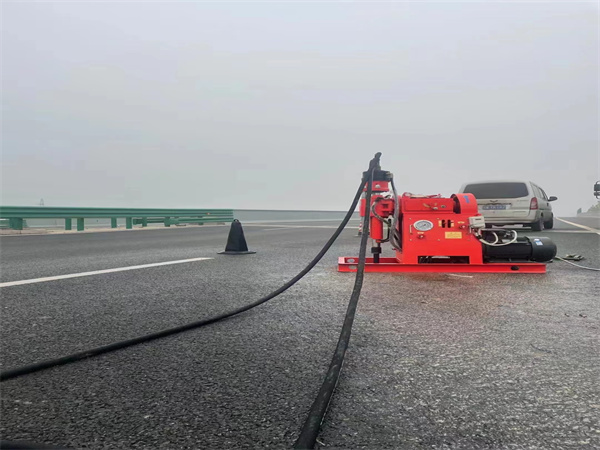 富平马路路基路面开裂下沉注浆加固灌浆